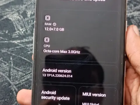 Redmi k40 gamming 12 /256 ram rom
