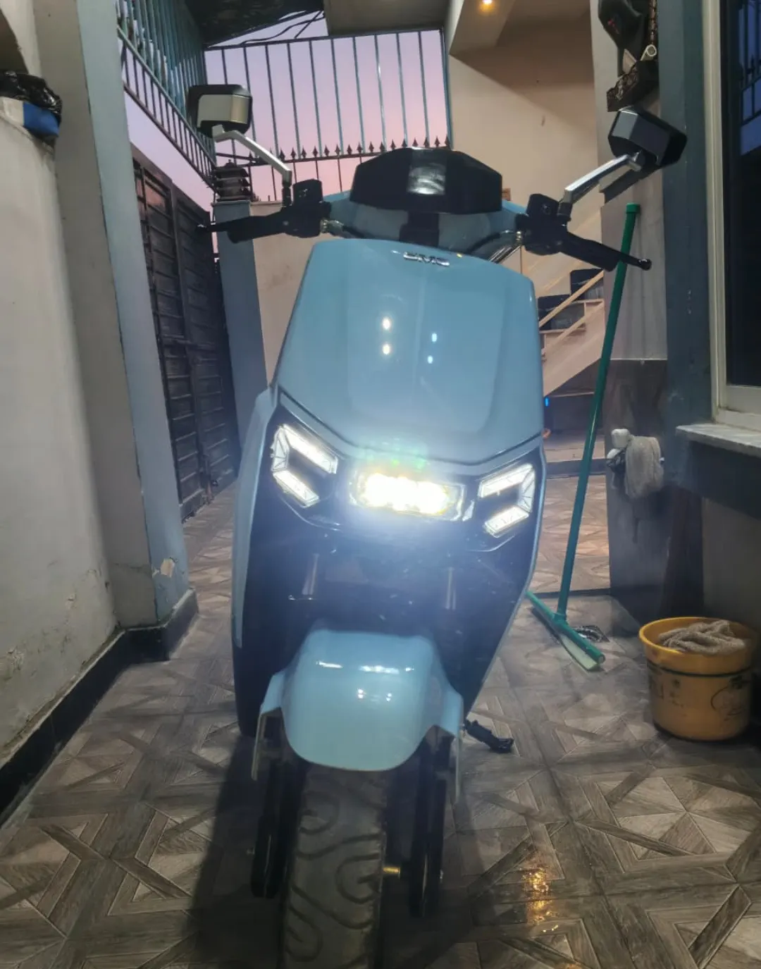 CMC SUPER PRO in 100/ percent new condition 60 kmh speed
